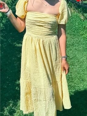 Abercrombie Textured Puff-Sleeve Maxi Dress in Pale Yellow